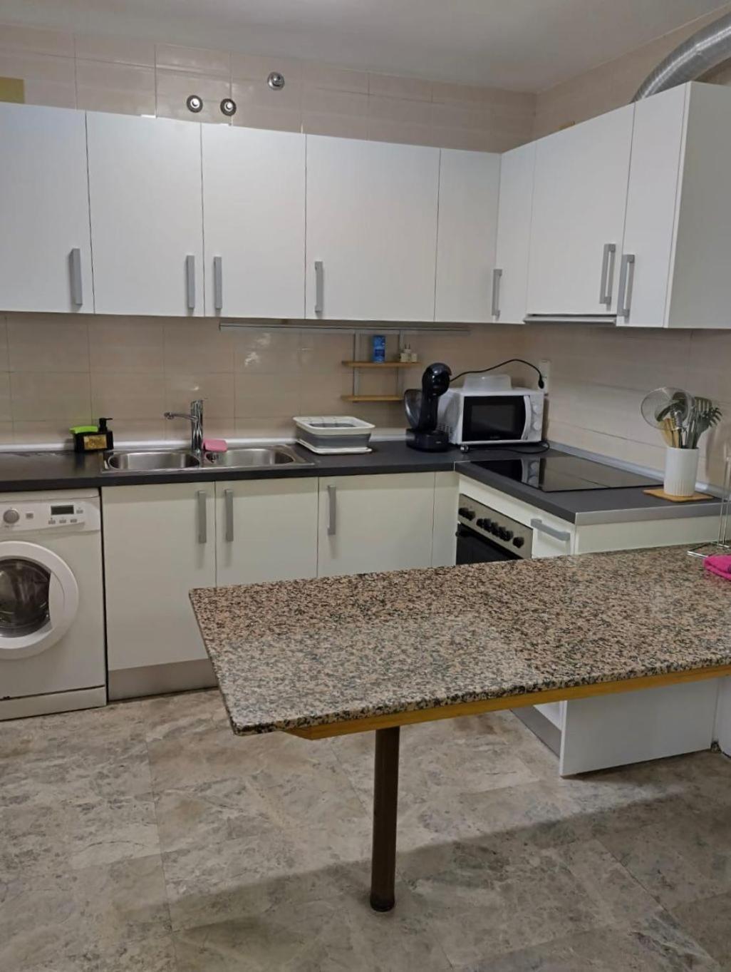 Cala Dorada Apartment ซาลอว์ ภายนอก รูปภาพ